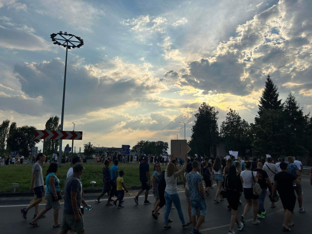 Четвърта вечер жителите на Цалапица протестират заради убийството на 24 годишния