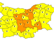 Опасно горещо време в шест области на страната