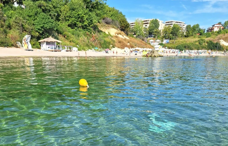 Единственото място на нашето море, където има 4 плажа