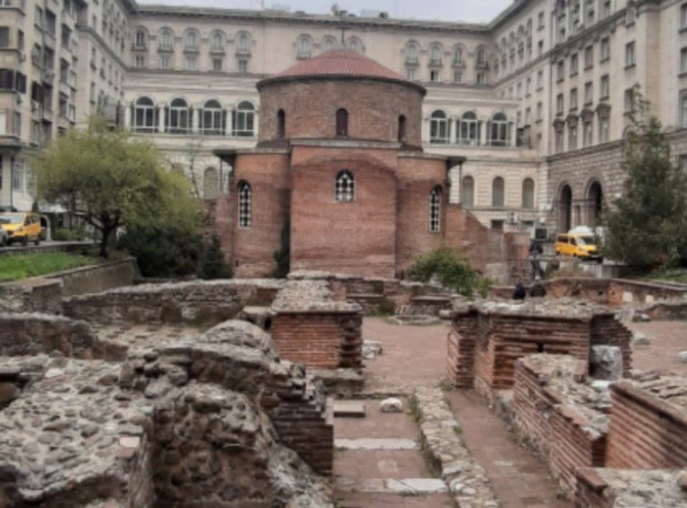 Знаете ли коя е най старата запазена сграда в София Тя