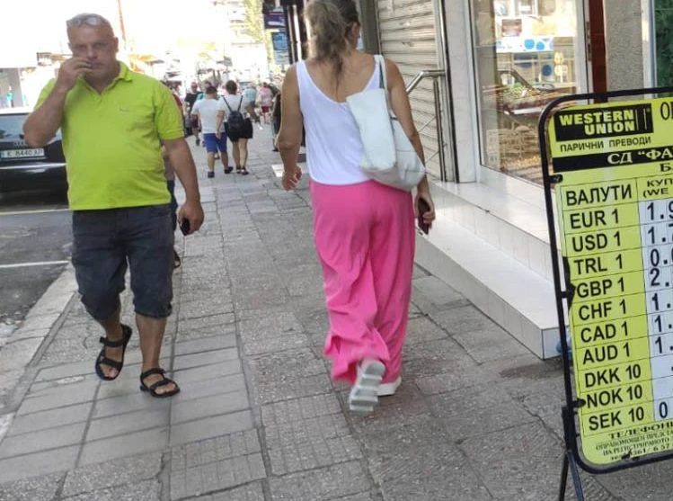 Турската лира падна много, но другото лято ще си дойдем по-богати!