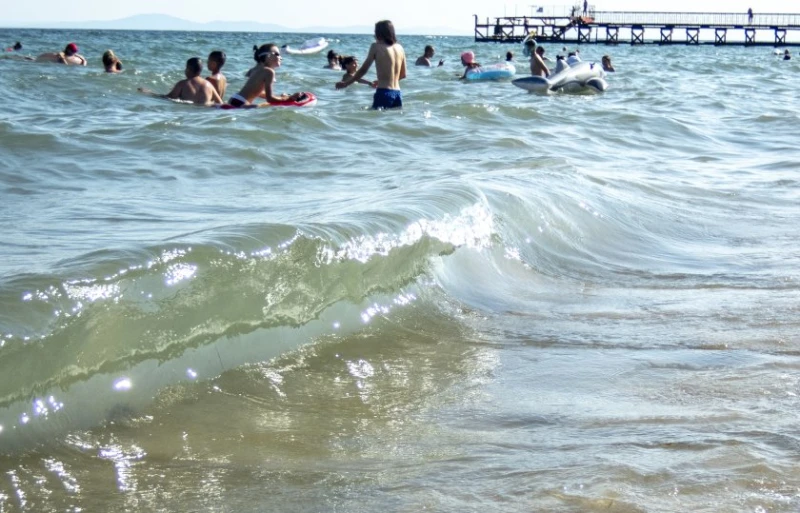 Опасно: Вижте какво се крие в Черно море