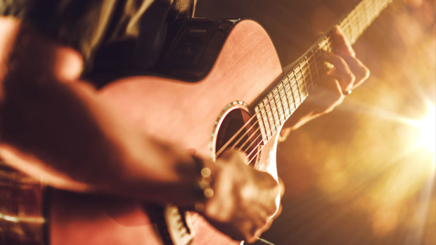 Електрическата китара на Кърт Кобейн ще бъде предложена за продажба
