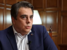Асен Василев: Пари има