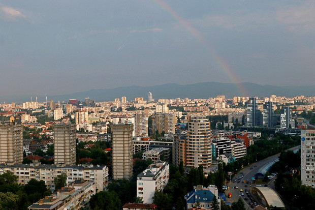 Experts Forecast Sharp Rise in Real Estate Prices Worldwide: New Economic Survey