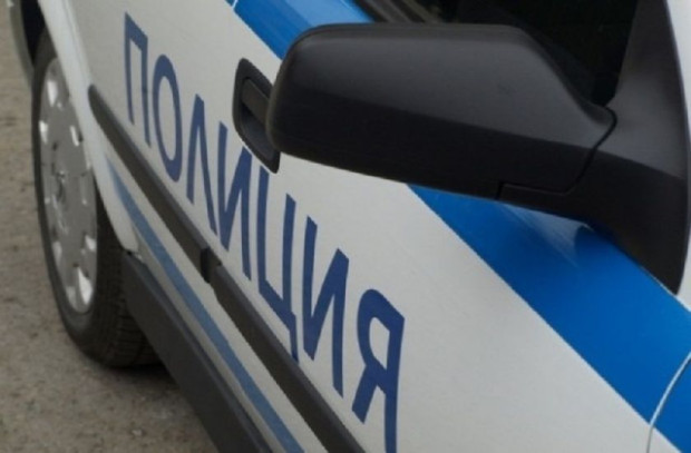 </TD
>Служител на полицейското управление в Сандански е задържан за 24
