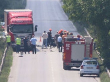 Затвориха "ръкав" към АМ "Тракия" до Пловдив, блъснаха се 2 камиона и 2 коли