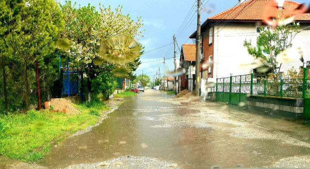 TD Сериозен сигнал за състоянието на улица в пловдивско село получихме