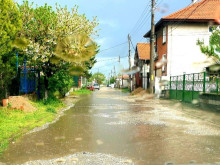 40 семейства от пловдивско село пропищяха от състоянието на улицата, където живеят