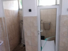 16-годишен вилня обществена тоалетна, полицията го залови