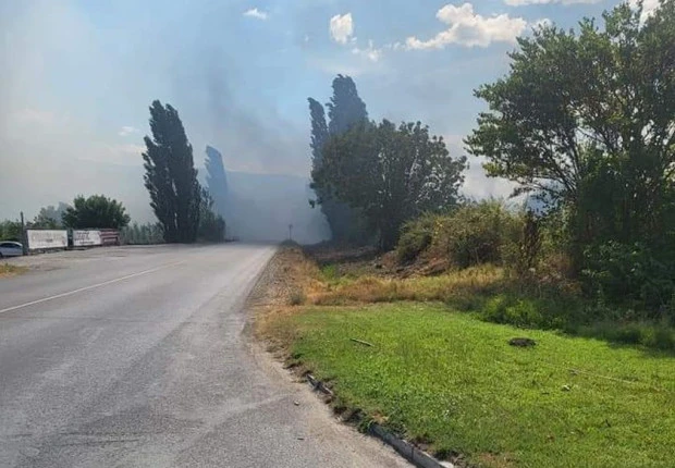 Потушен е пожарът край селата Кърналово, Старчево и Рупите