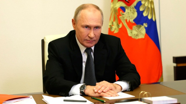 Президентът на Русия Владимир Путин подписа указ за спиране на