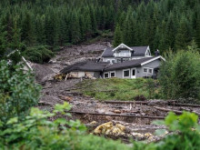 Мощна буря връхлетя скандинавските страни, стотици са евакуирани