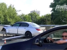 Хаос! 15 дни след катастрофата на надлез "Родопи", мантинели и парапети още хвърчат