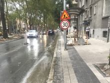 Вижте каква локва се образува на новоасфалтирана улица