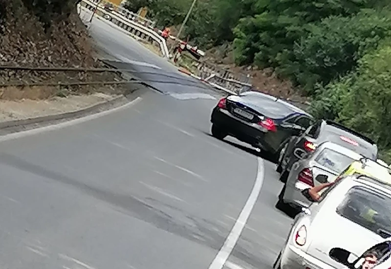 Страшни закани на пътя от баровец заради въпрос, после се извини