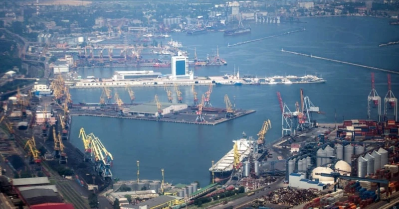 Украйна е започнала да регистрира кораби за преминаване през коридори в Черно море