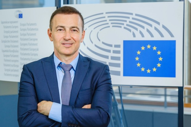Евродепутатите от ГЕРБ-СДС предупредиха европейски лидери за наличието в Сърбия