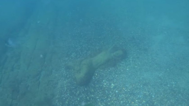 TD Наши водолази откриха уникална скулптура на русалка в Черно море