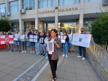 Благоевградчани протестират заради условна присъда на шофьорка, виновна за две жертви на пътя