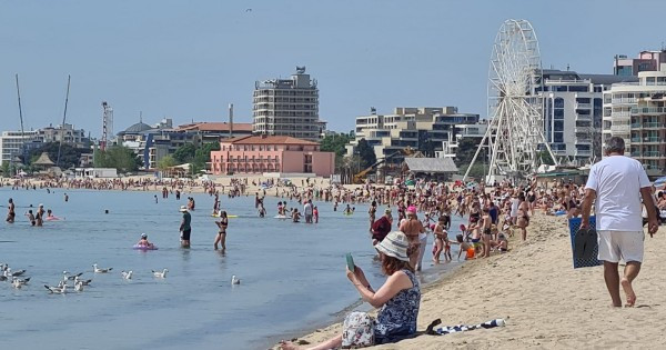 August Hole: Will Prices for Holidays on the Bulgarian Black Sea Coast Drop?