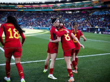 След късна драма Испания излъга Швеция и се класира за финала на Световното
