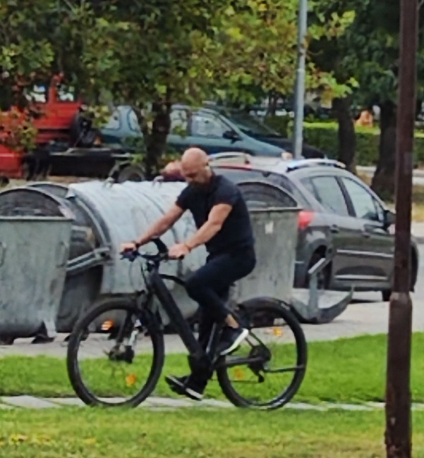 </TD
>Кметът на квартал Тракия  подкара велосипед, видя Plovdiv24.bg в групата