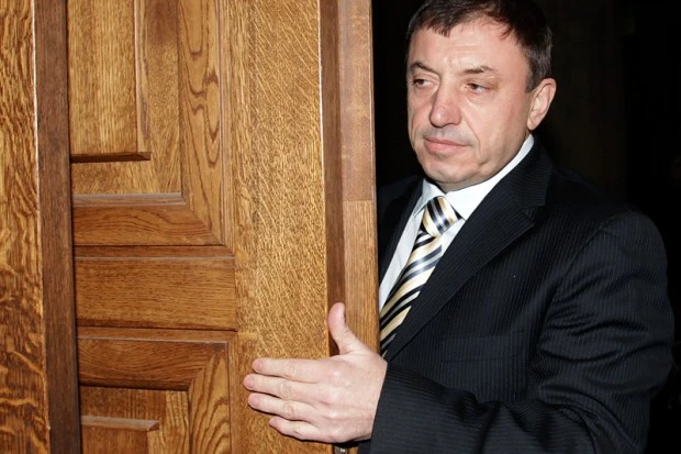 Простреляната с Алексей Петров жена, преди да загуби съзнание: Мъж с ловни дрехи ни застреля