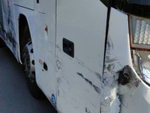 Пияна шофьорка блъсна автобус в Созопол
