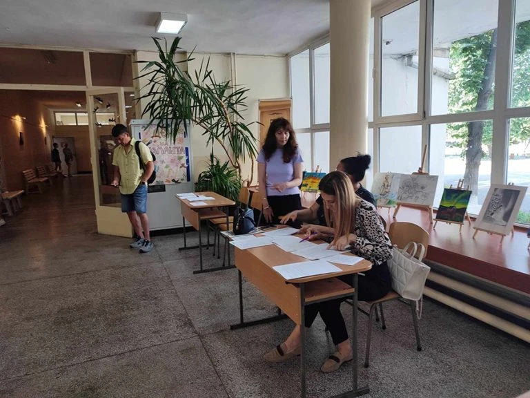 Закриват пет паралелки в гимназиите в Пловдивска област