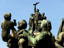Областната администрация на София осъди посегателството срещу Паметника на Съветската армия