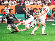 Аугсбург и Борусия Мьонхенгладбах сътвориха мача на деня в Германия