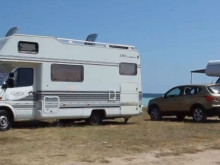 Установиха 19 каравани, паркирали незаконно върху дюните в залива "Вромос"