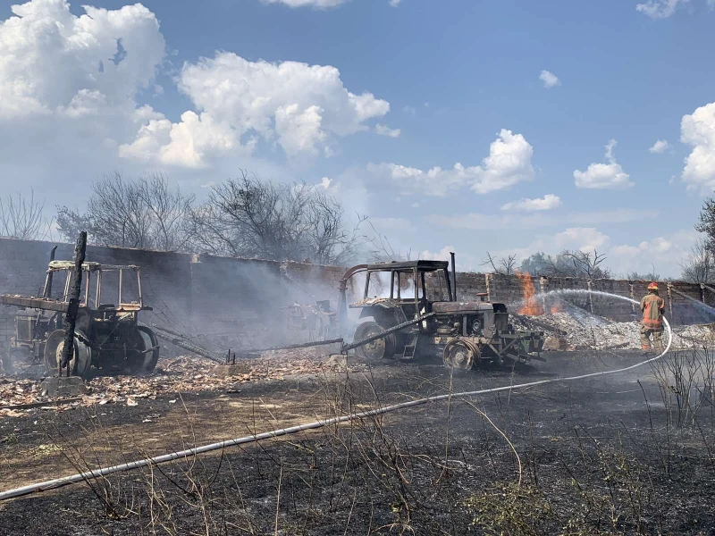 Близо 6 часа гасиха пожар на сухи треви в района на Сухозем