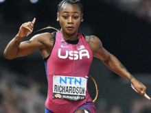 Атрактивна американка измъкна световната титла в спринта с личен резултат и рекорд на шампионатите