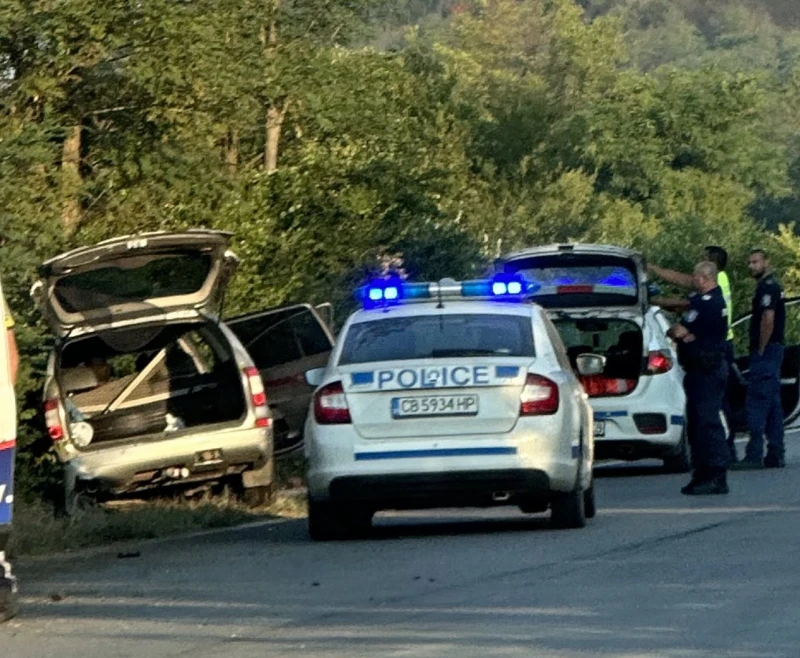 Мигрантите край Казанлък са катастрофирали преди да бъдат задържани, няма пострадали