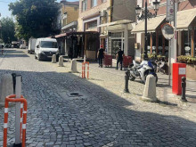 Бариера ще спира безразборното влизане на коли в пешеходната част на "Отец Паисий"