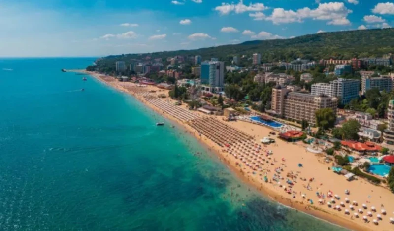 Пловдивчанка отговори на известния край морето бизнесмен: Вие сериозно ли?