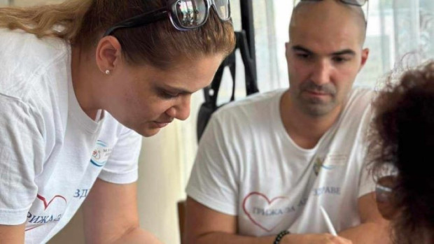 </TD
>Сдружение на младите лекари - Бургас продължава посещенията си по