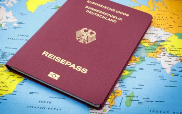 Германският кабинет одобри планове за съкращаване на пътя към гражданство