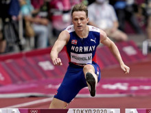 Тоталната доминация на норвежеца Карстен Вархолм на 400 метра с препятствия продължава