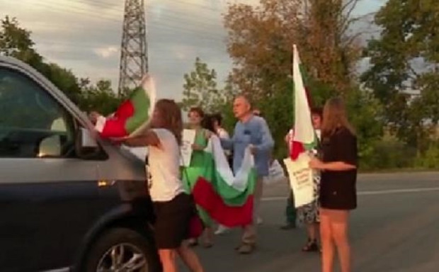 Протест затвори пътя Варна Русе Хора в Разград излязоха гневни тъй