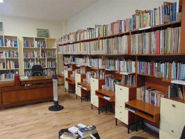 TD В 1395 училища има оборудвани библиотеки Това са повече