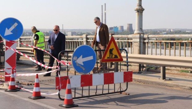 </TD
>Затварят Дунав мост за по четири часа в периода 28-31
