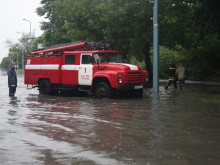 И бул. "Санкт Петербург" наводнен, трафикът почти блокиран