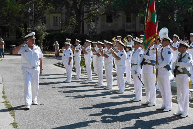 На 28 август представителна част от Военноморските сили участва в