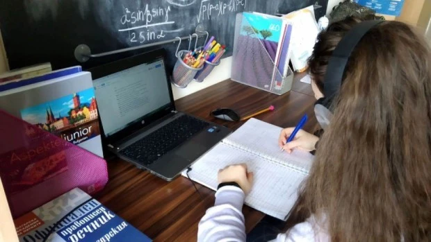 3 700 пловдивски ученици с персонални компютри за новата учебна година