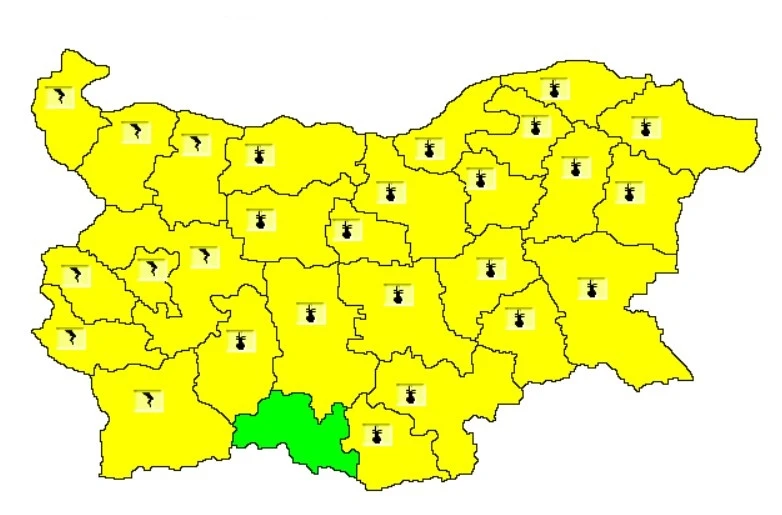 Жълт код е обявен в 27 области - на запад за гръмотевични бури, на изток за горещо време