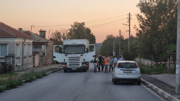 Бащата, вуйчото и дядото на блъснатото в Прилеп дете остават в ареста, очакват се обвинения