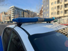 Удариха полицай с бутилка в главата в Хасковско, направил забележка за силна музика